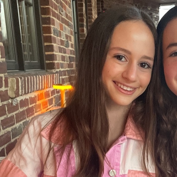 Meet your Posher, Aubrey - Picture 1 of 1